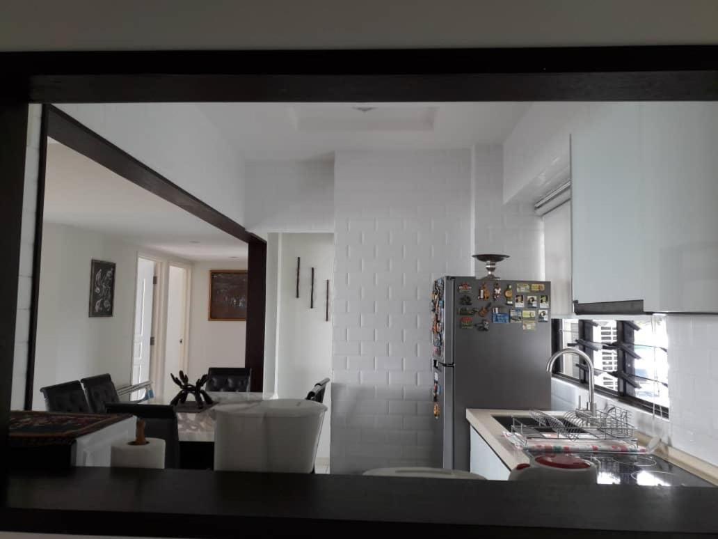 Susie'S Resort Seaview Suites At Sri Sayang バツーフェリンギビーチ エクステリア 写真