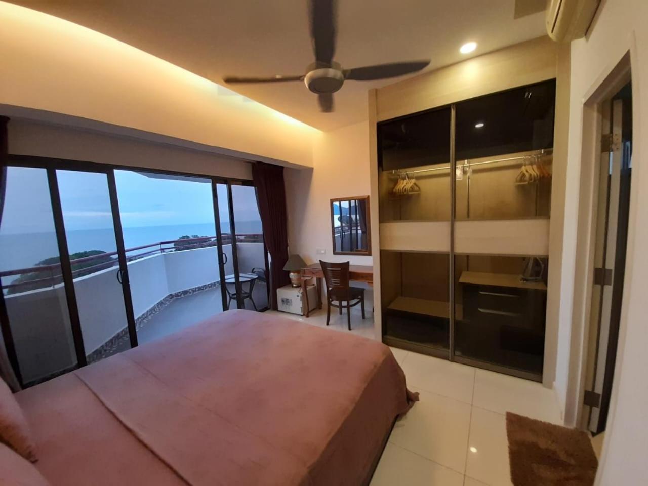 Susie'S Resort Seaview Suites At Sri Sayang バツーフェリンギビーチ エクステリア 写真