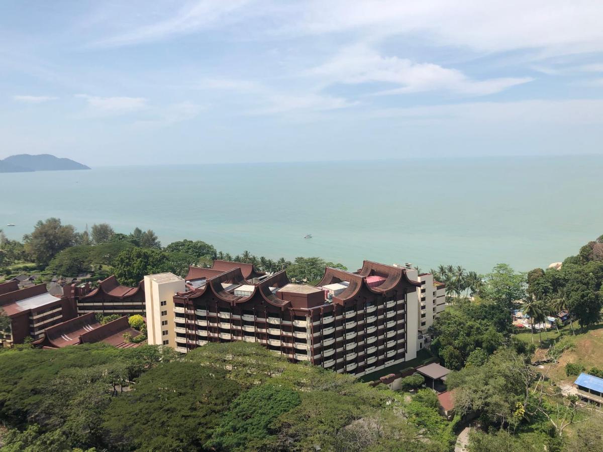 Susie'S Resort Seaview Suites At Sri Sayang バツーフェリンギビーチ エクステリア 写真